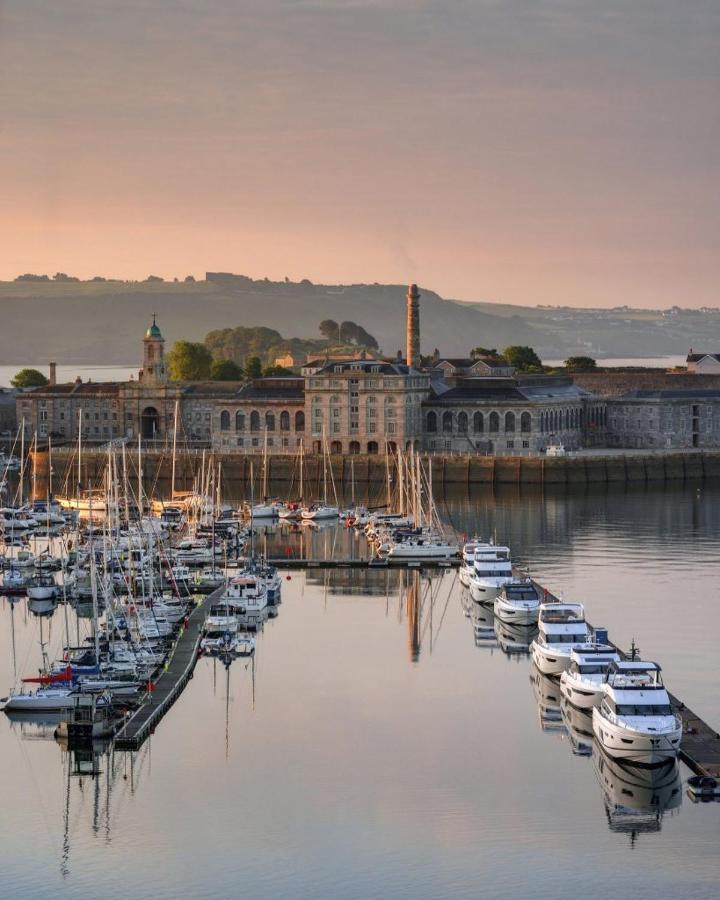 Rwy Suite48 Luxury Suite With Optional Parking Plymouth Exteriör bild